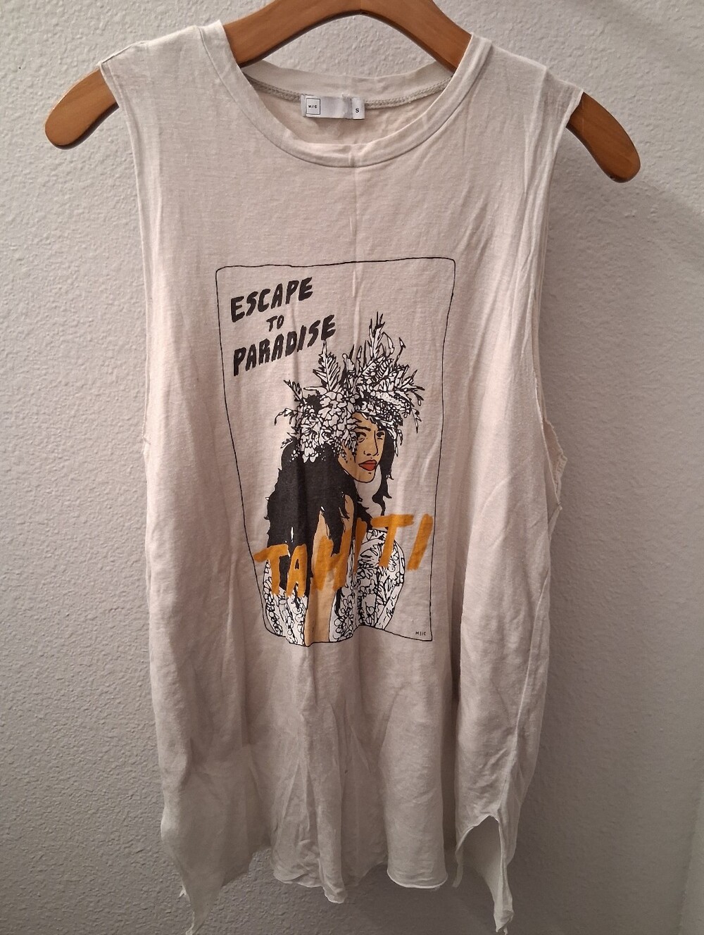 Escape To Paradise Tahiti Tank Small